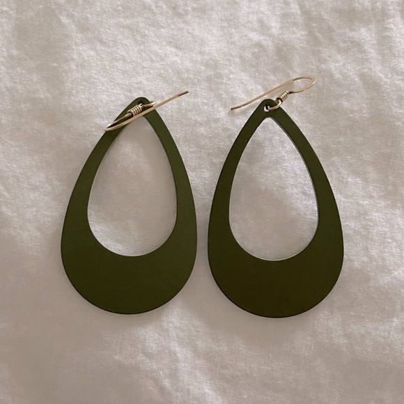 Nickel and Suede Jewelry - Nickel and Suede green earrings